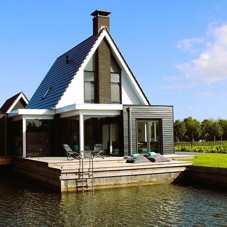 Peaceful Villa On The Water In Stavoren Kültér fotó