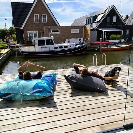 Peaceful Villa On The Water In Stavoren Kültér fotó